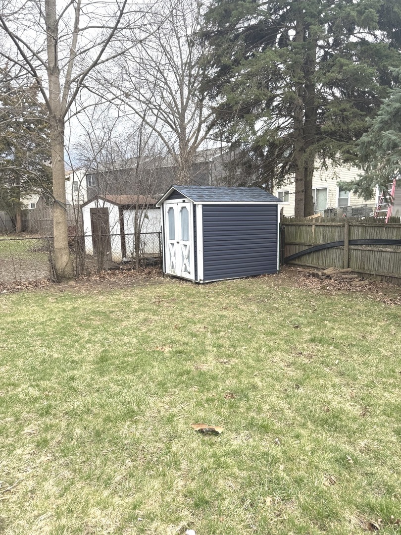 39 Dennison Drive Glendale Heights IL 60139
