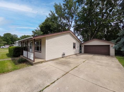 400 Phyllis Avenue SE Rochelle IL 61068