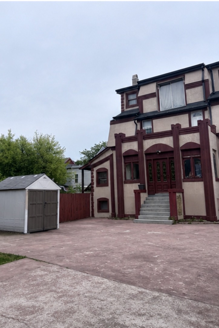 1631 North Monticello Avenue Chicago IL 60647