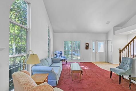 6 Dartmouth Court Streamwood IL 60107