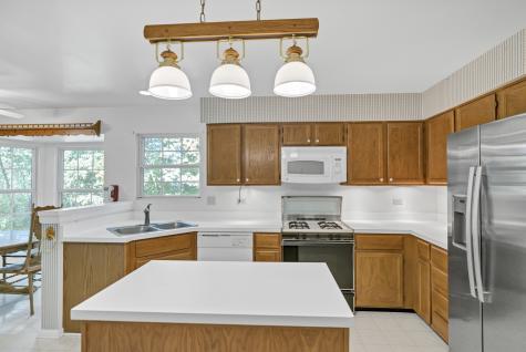 6 Dartmouth Court Streamwood IL 60107