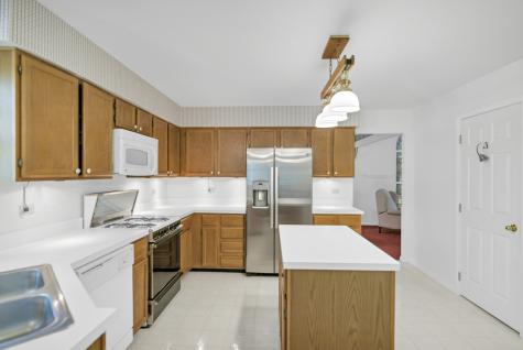 6 Dartmouth Court Streamwood IL 60107
