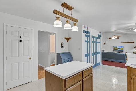 6 Dartmouth Court Streamwood IL 60107