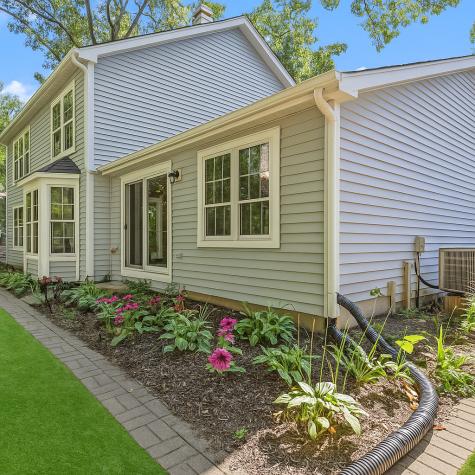 6 Dartmouth Court Streamwood IL 60107