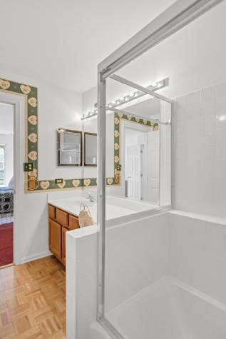 6 Dartmouth Court Streamwood IL 60107