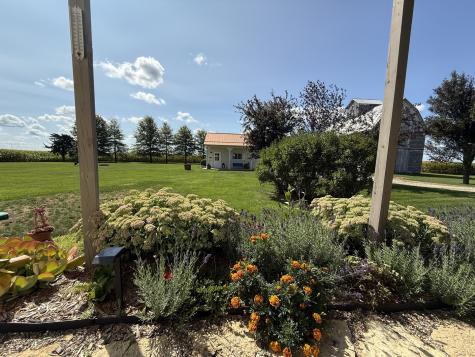 2547 Reynolds Road Ashton IL 61006