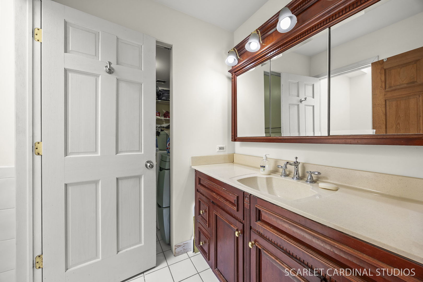 710 North Kenilworth Avenue Glen Ellyn IL 60137