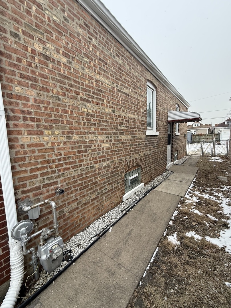 5423 West 63rd Place Chicago IL 60638