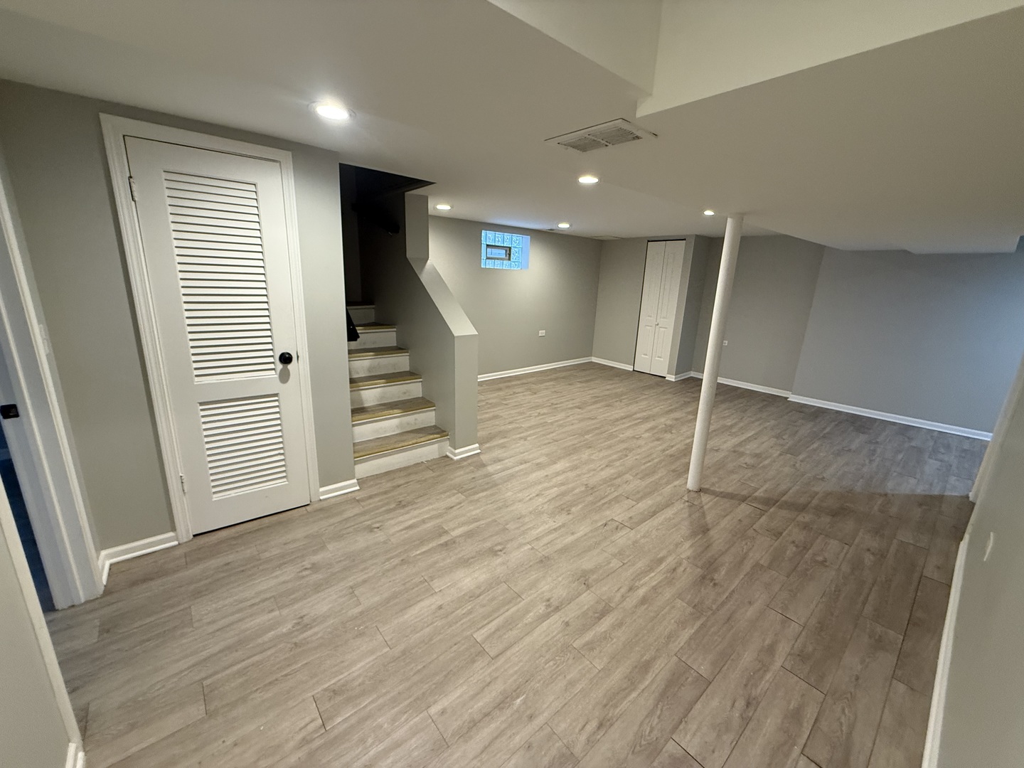 5423 West 63rd Place Chicago IL 60638