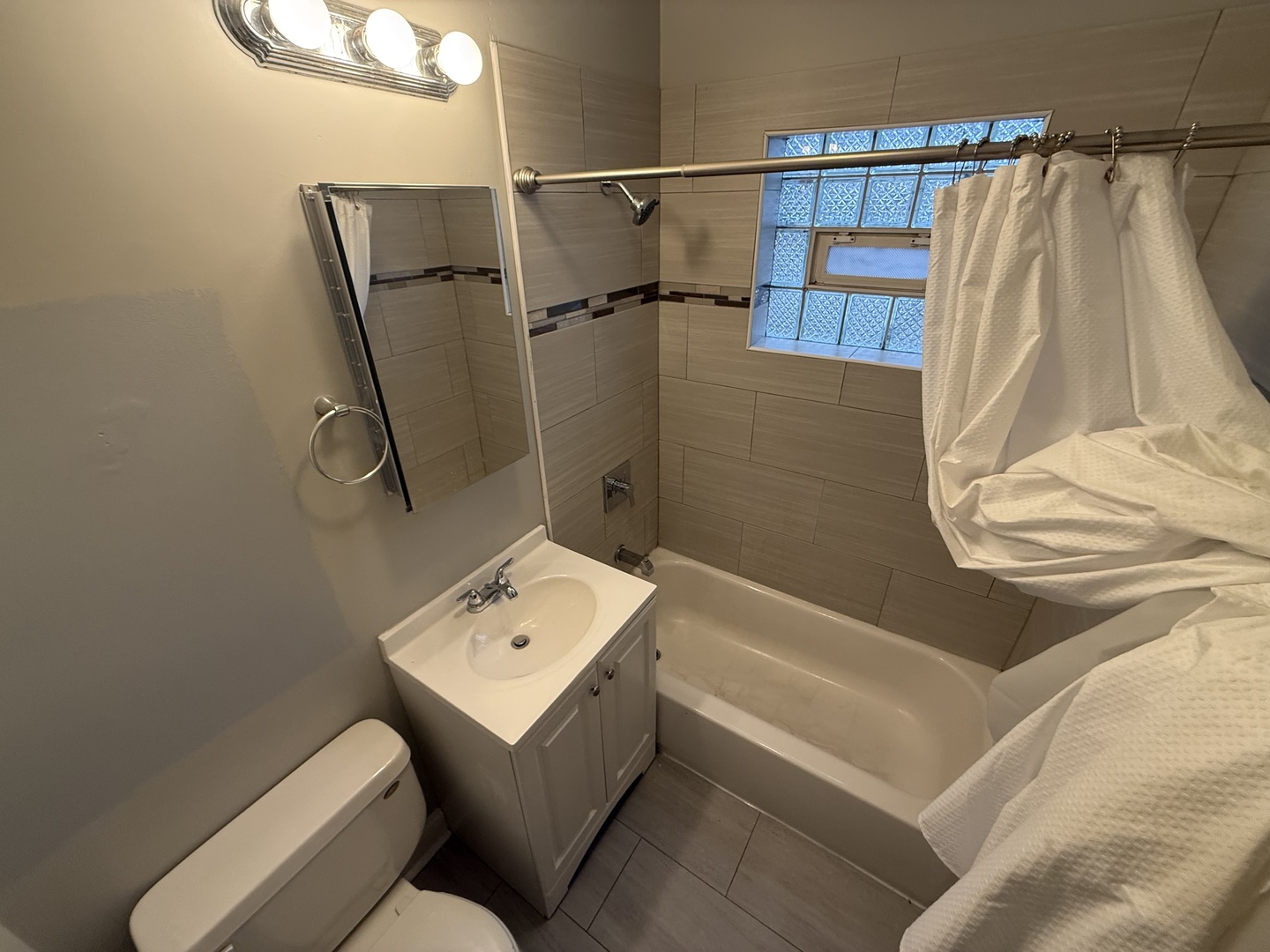 5423 West 63rd Place Chicago IL 60638