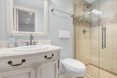 18w266 Knollwood Lane Villa Park IL 60181