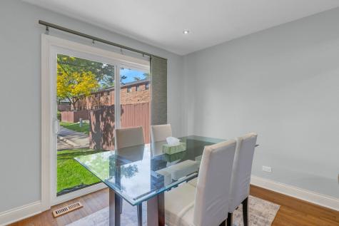 18w266 Knollwood Lane Villa Park IL 60181