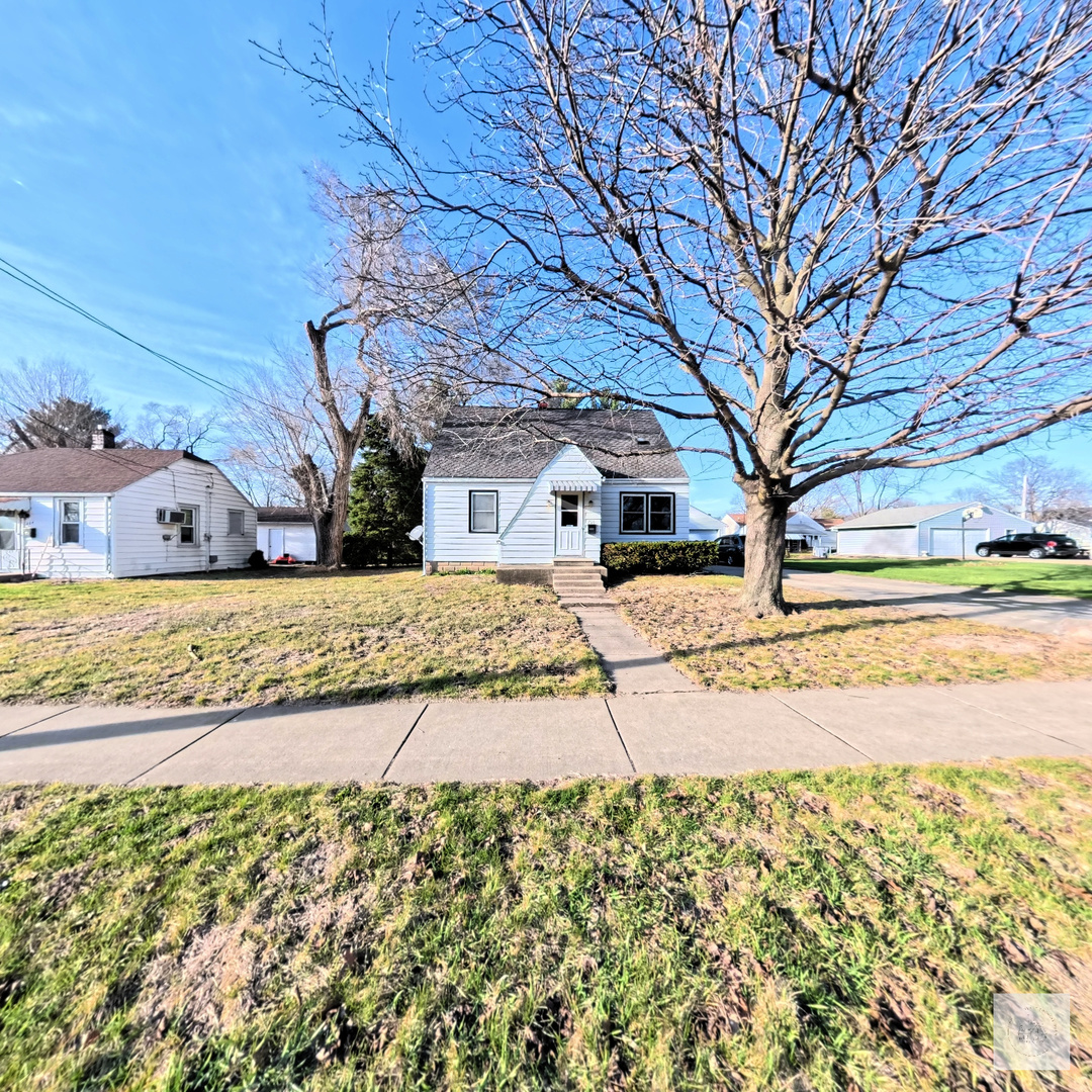206 East 4th Street Streator IL 61364
