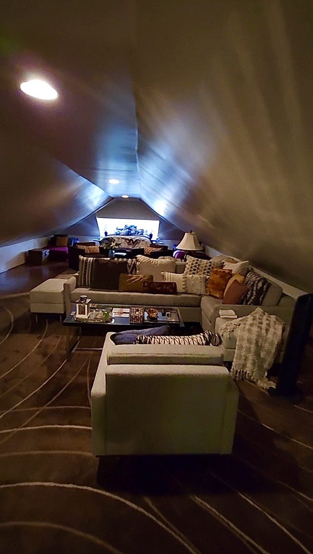 7822 South Throop Street Chicago IL 60620