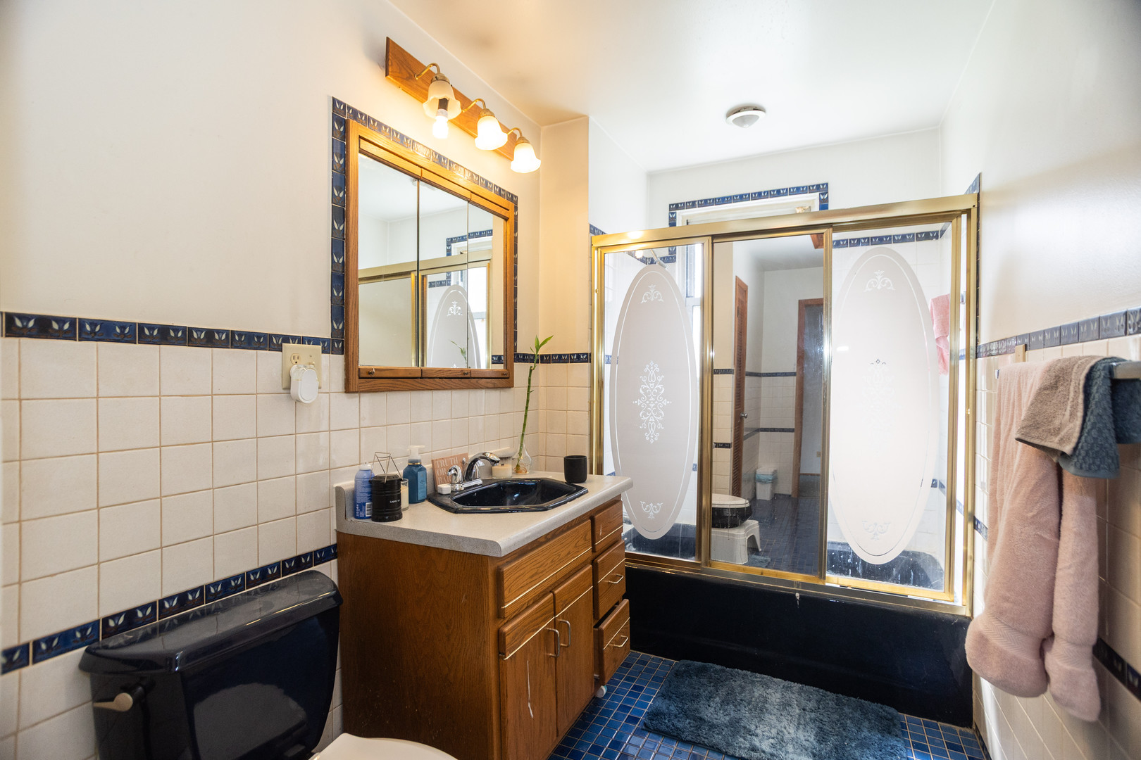 8351 South Cregier Avenue Chicago IL 60617