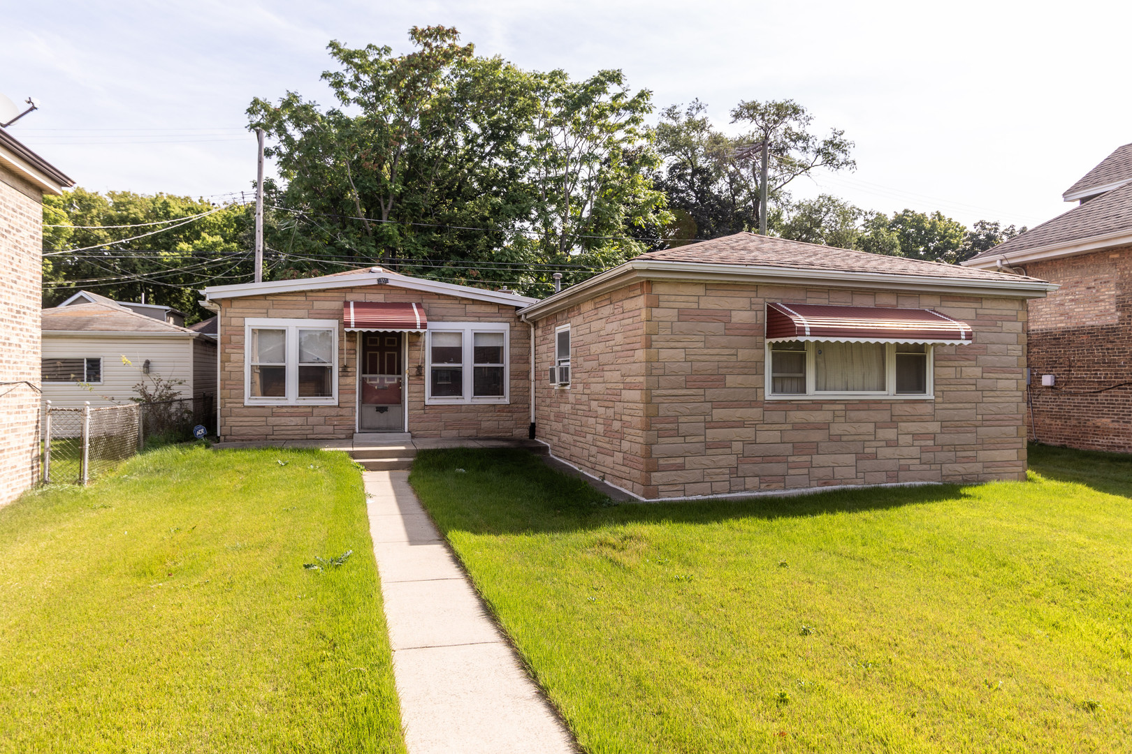 8351 South Cregier Avenue Chicago IL 60617