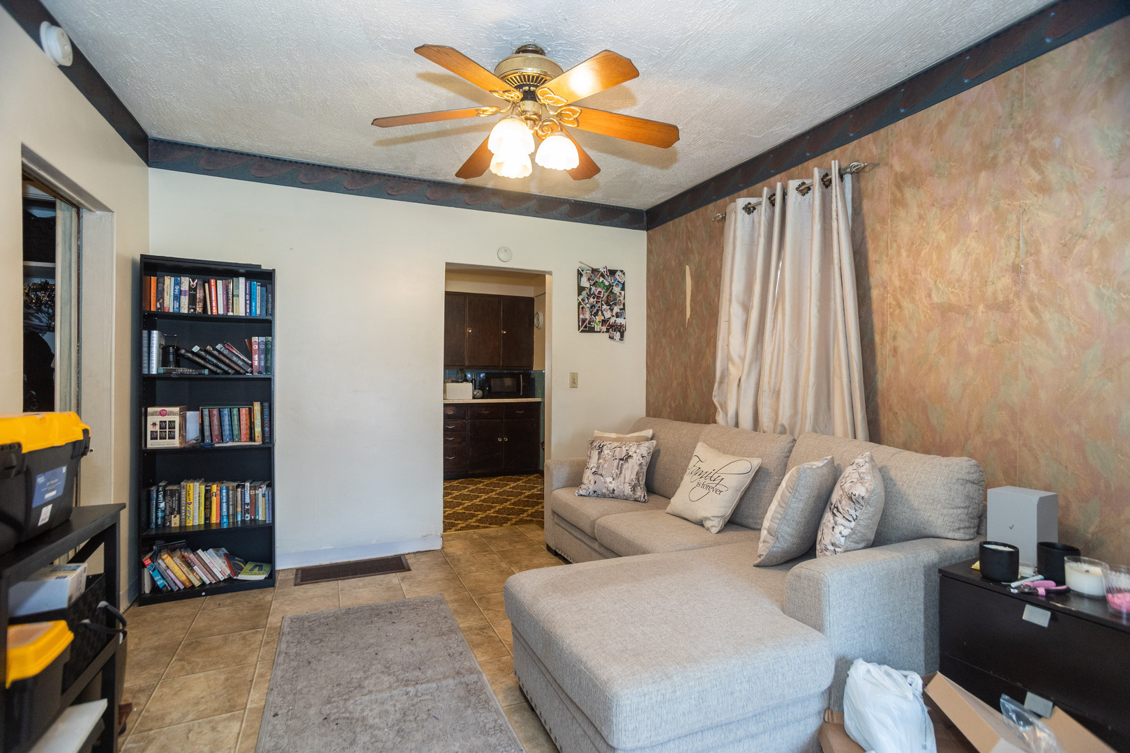 8351 South Cregier Avenue Chicago IL 60617