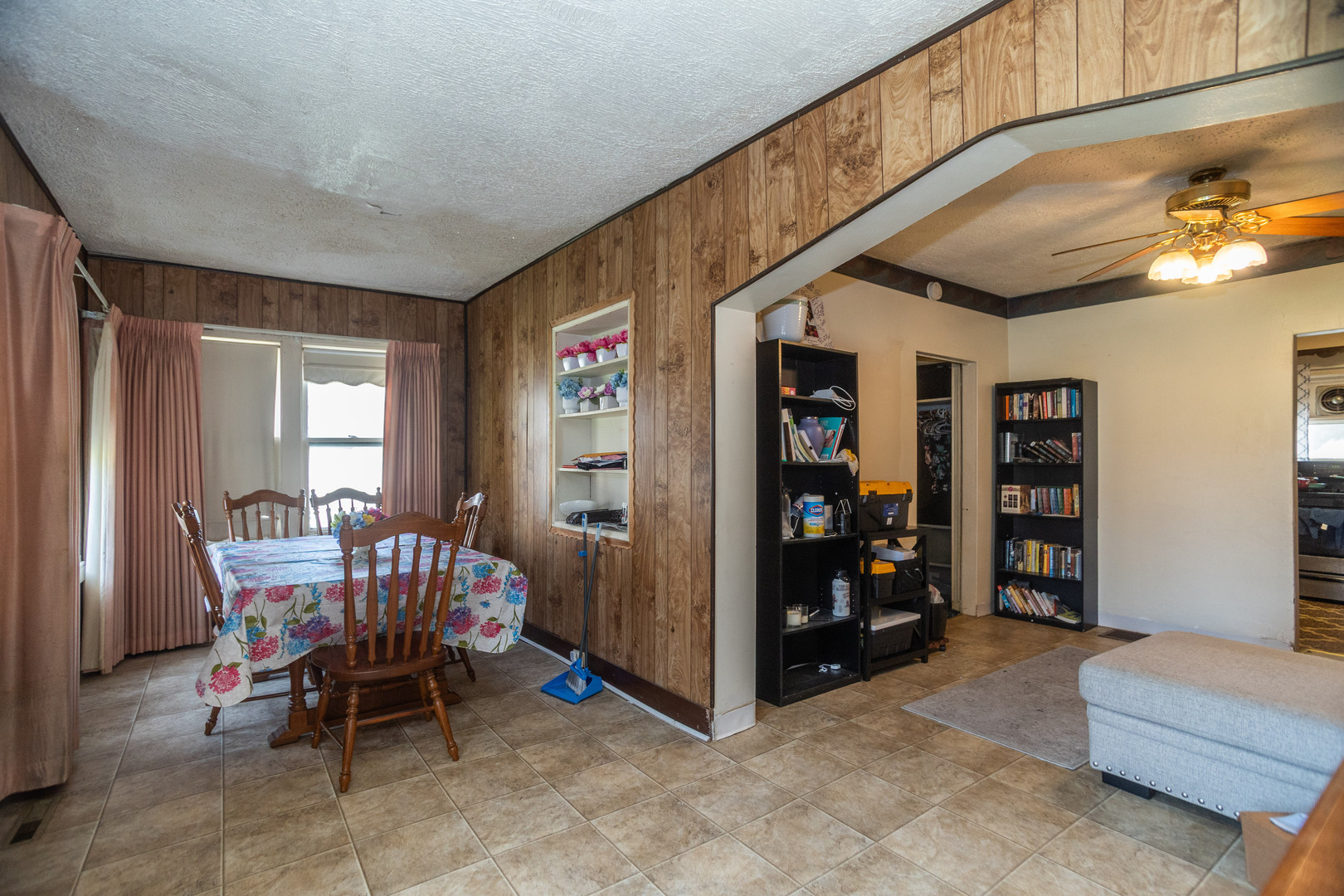 8351 South Cregier Avenue Chicago IL 60617