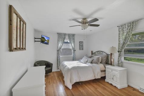405 Thomas Drive Sycamore IL 60178