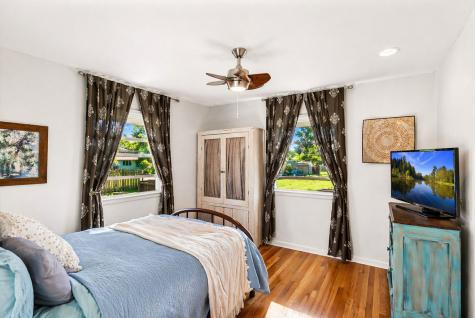 405 Thomas Drive Sycamore IL 60178