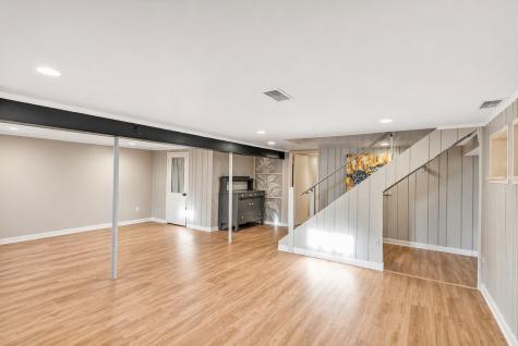 405 Thomas Drive Sycamore IL 60178