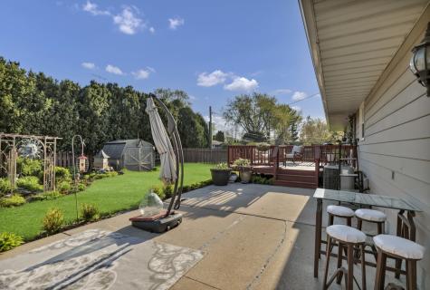 405 Thomas Drive Sycamore IL 60178