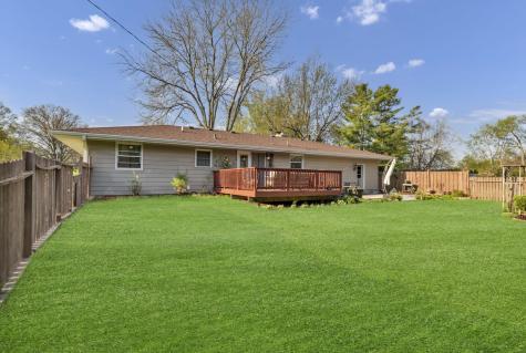 405 Thomas Drive Sycamore IL 60178