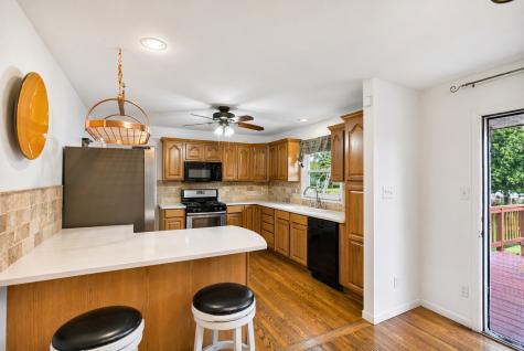 405 Thomas Drive Sycamore IL 60178