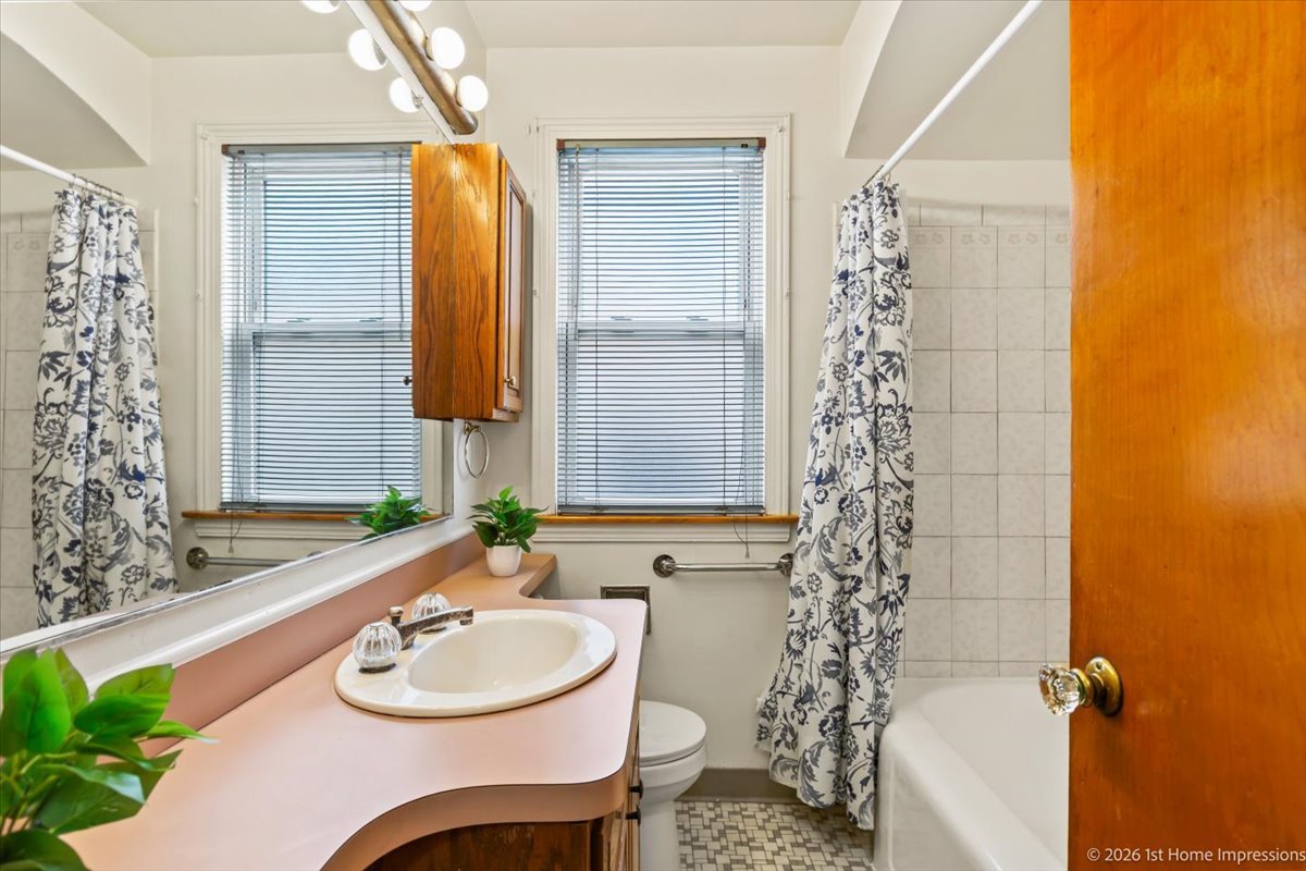 9726 South Peoria Street Chicago IL 60643