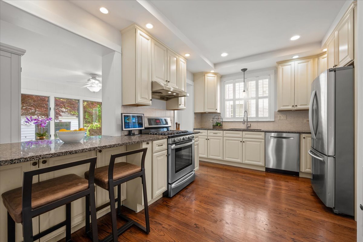 1943 Greenwood Avenue Wilmette IL 60091