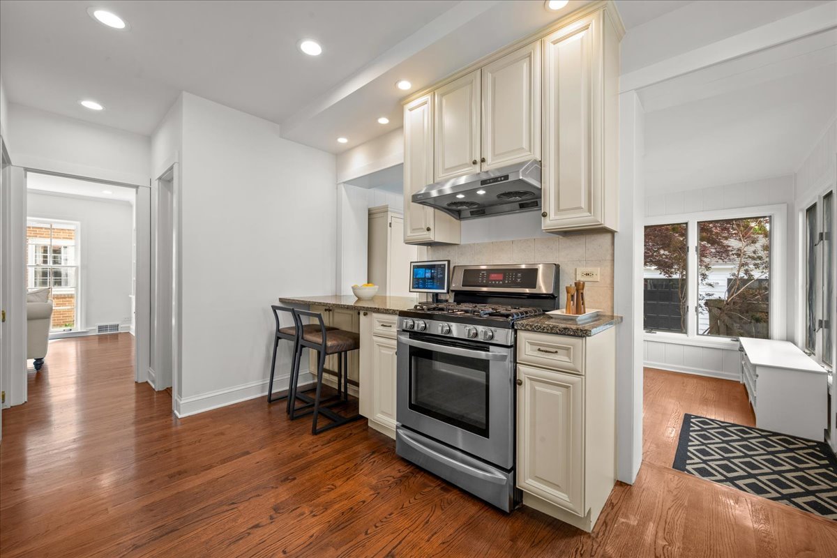 1943 Greenwood Avenue Wilmette IL 60091