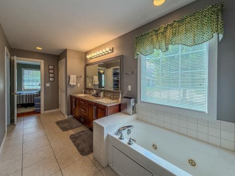 3308 Wynstone Drive Champaign IL 61822