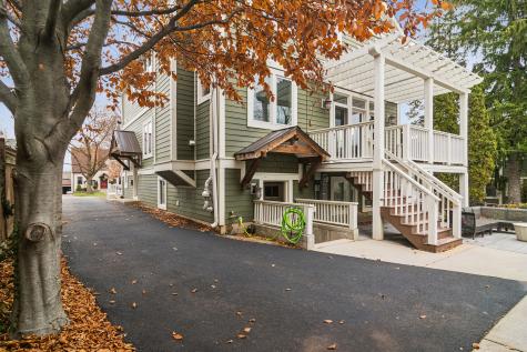 721 Meadow Lane Libertyville IL 60048