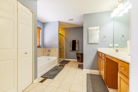 125 North Spruce Avenue Wood Dale IL 60191
