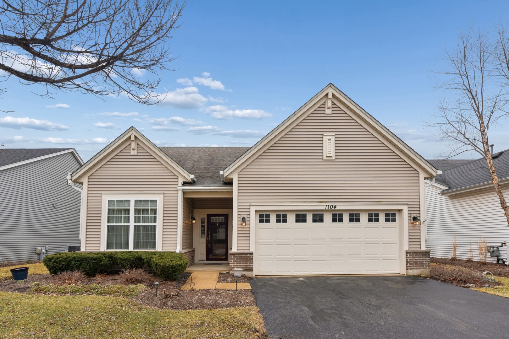 1104 Heathrow Lane Aurora IL 60502