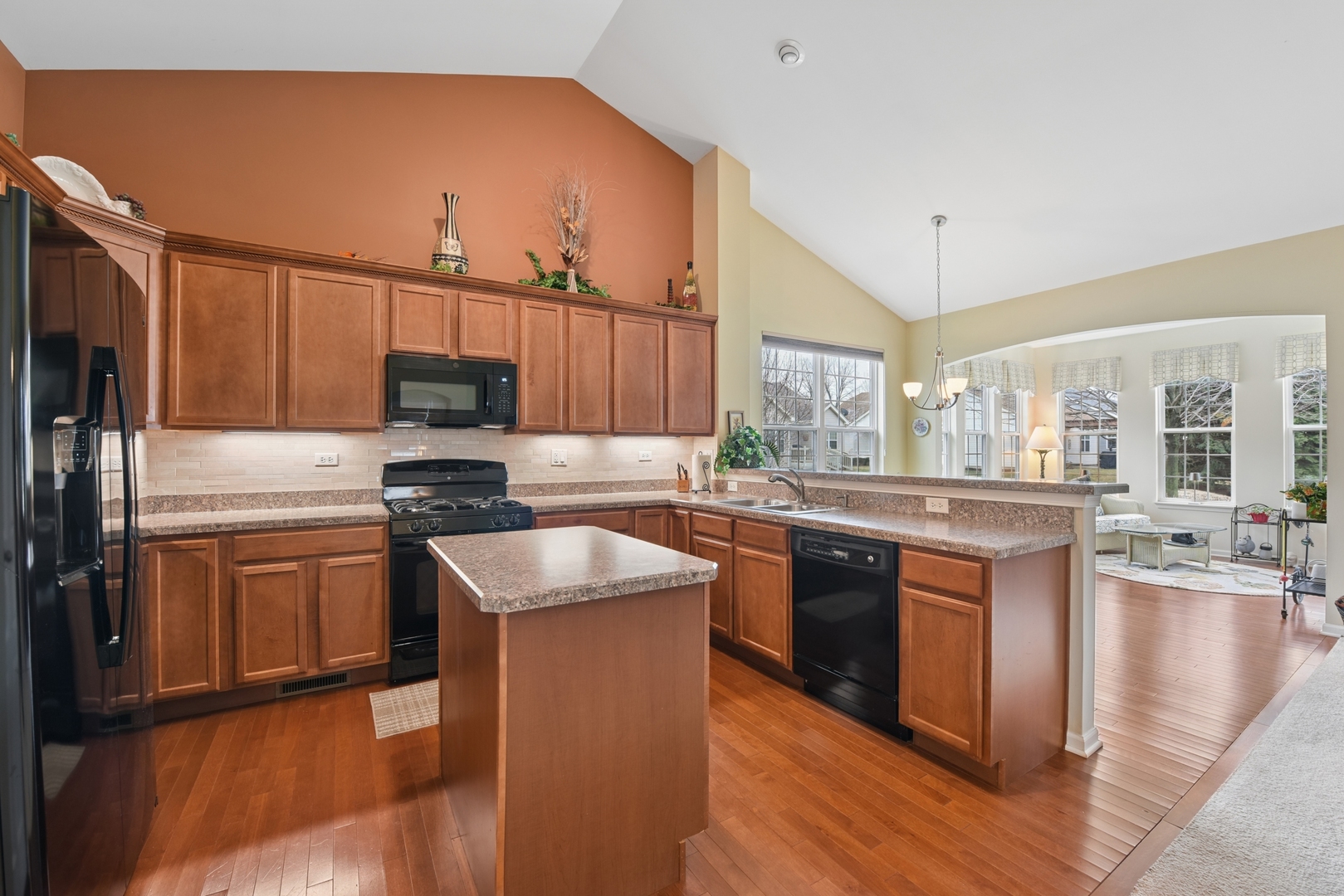 1104 Heathrow Lane Aurora IL 60502