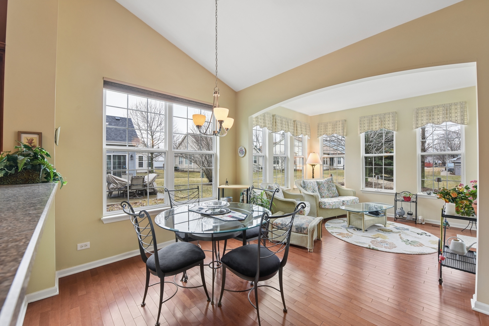 1104 Heathrow Lane Aurora IL 60502