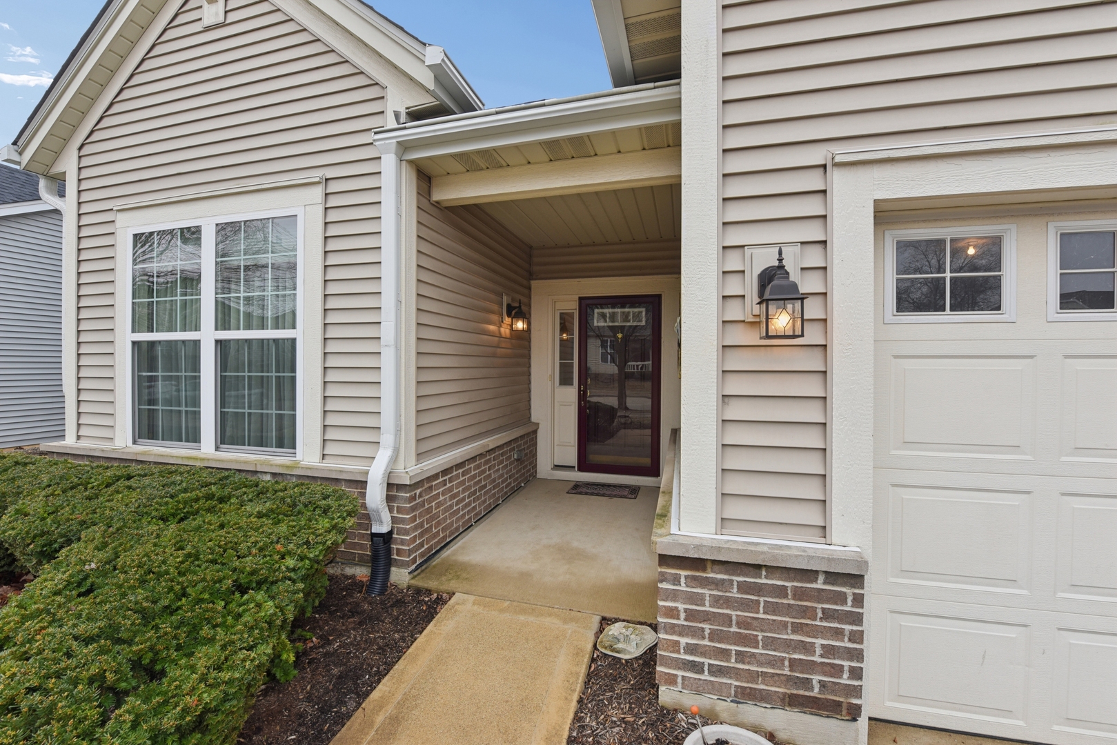 1104 Heathrow Lane Aurora IL 60502