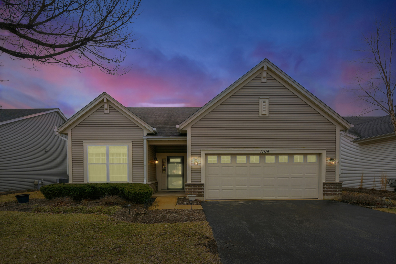 1104 Heathrow Lane Aurora IL 60502