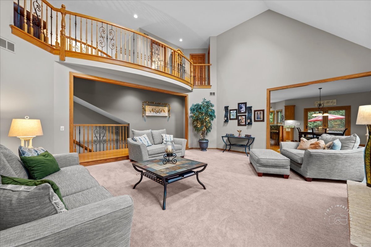 36 Oak Bluff Court Naperville IL 60565