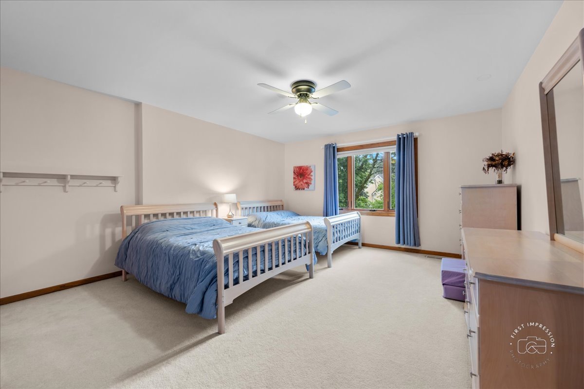 36 Oak Bluff Court Naperville IL 60565