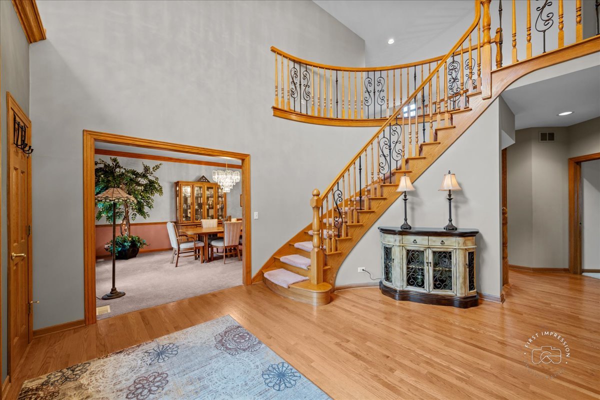 36 Oak Bluff Court Naperville IL 60565