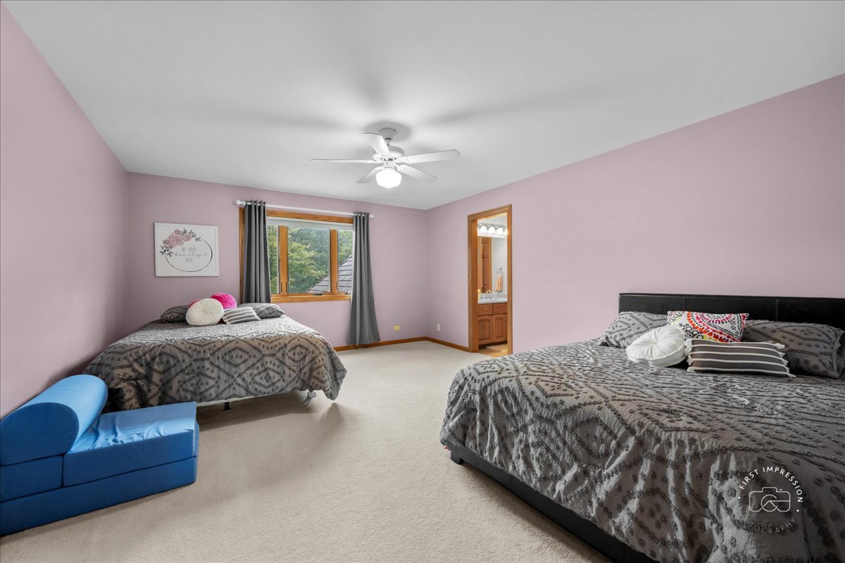 36 Oak Bluff Court Naperville IL 60565