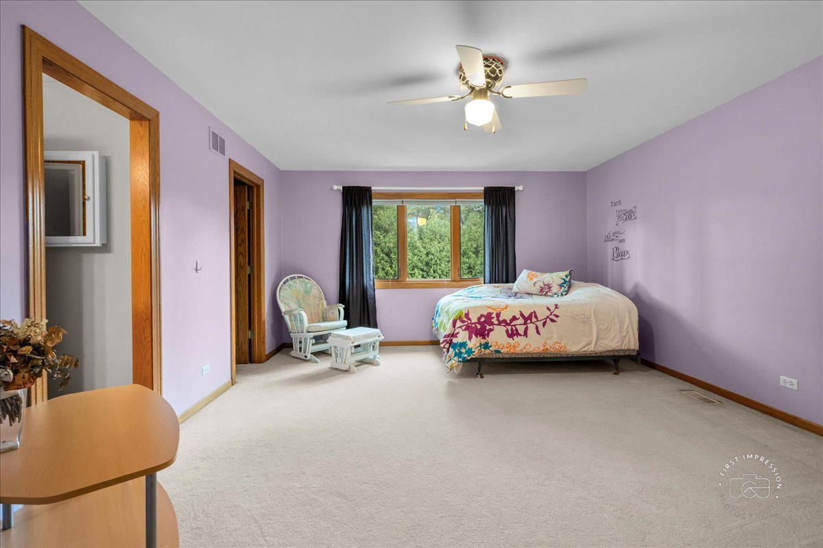 36 Oak Bluff Court Naperville IL 60565