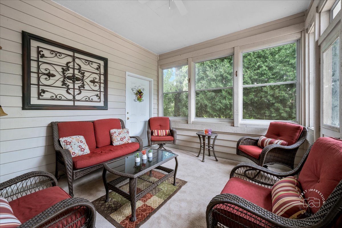 36 Oak Bluff Court Naperville IL 60565