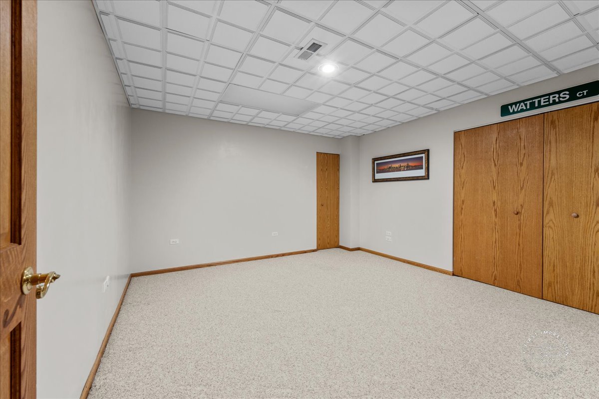 36 Oak Bluff Court Naperville IL 60565