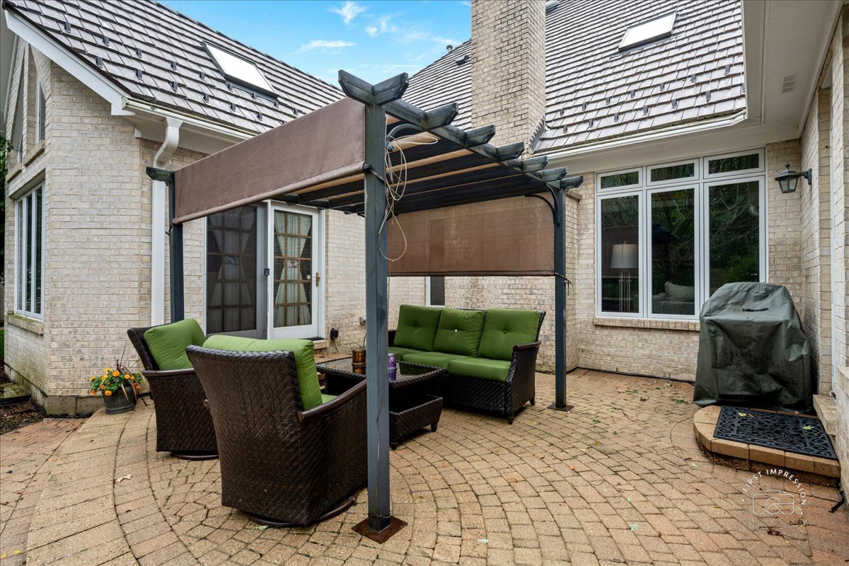 36 Oak Bluff Court Naperville IL 60565