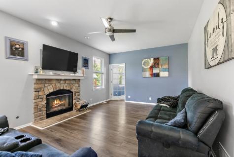 394 Rockland Avenue Elgin IL 60124