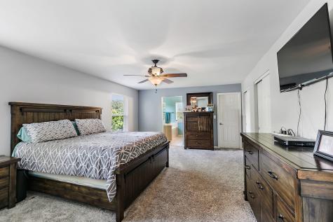 394 Rockland Avenue Elgin IL 60124