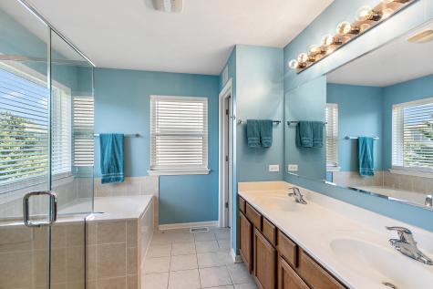 394 Rockland Avenue Elgin IL 60124